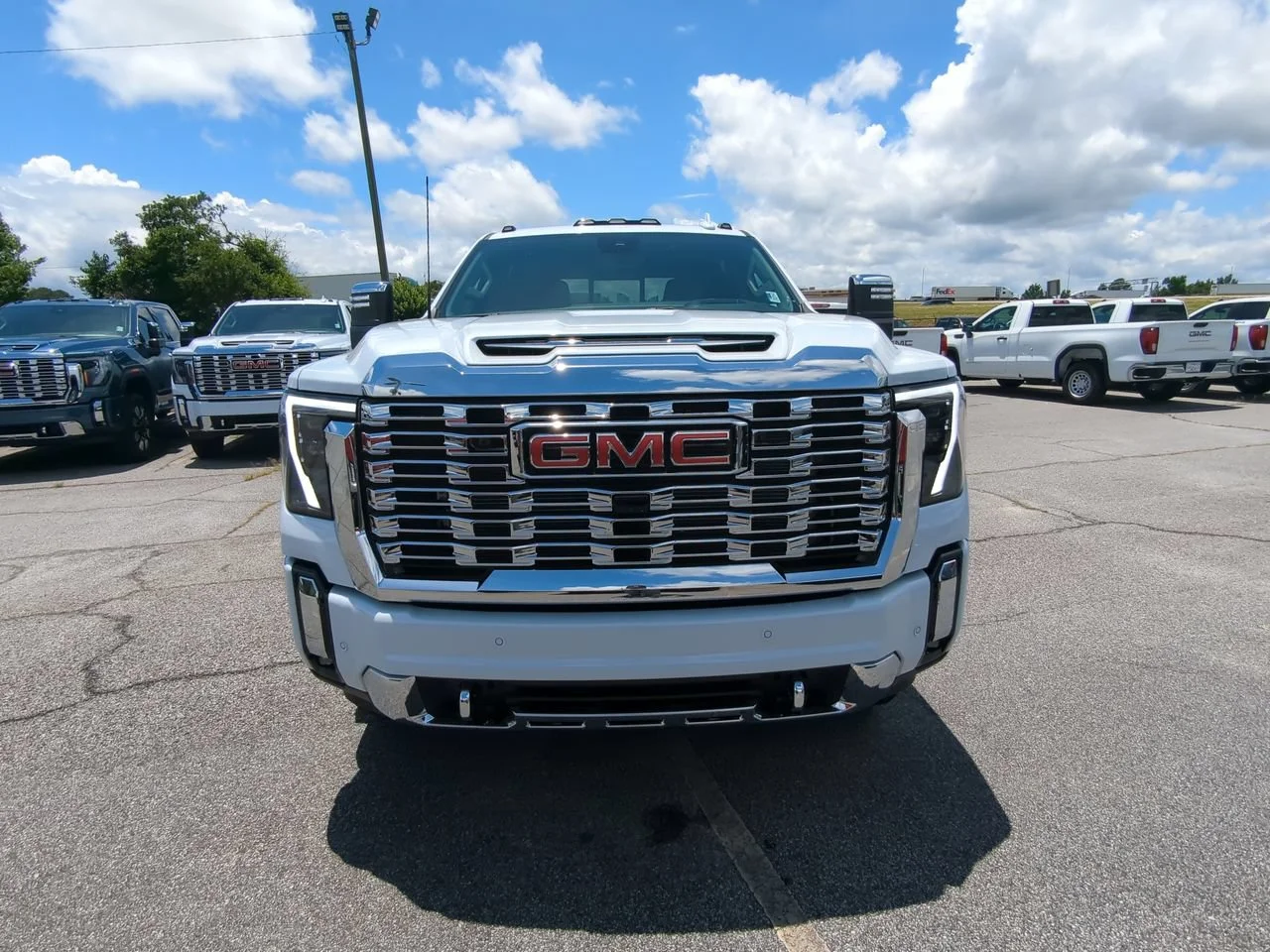 2026 GMC Sierra 3500HD Denali - Photo 8