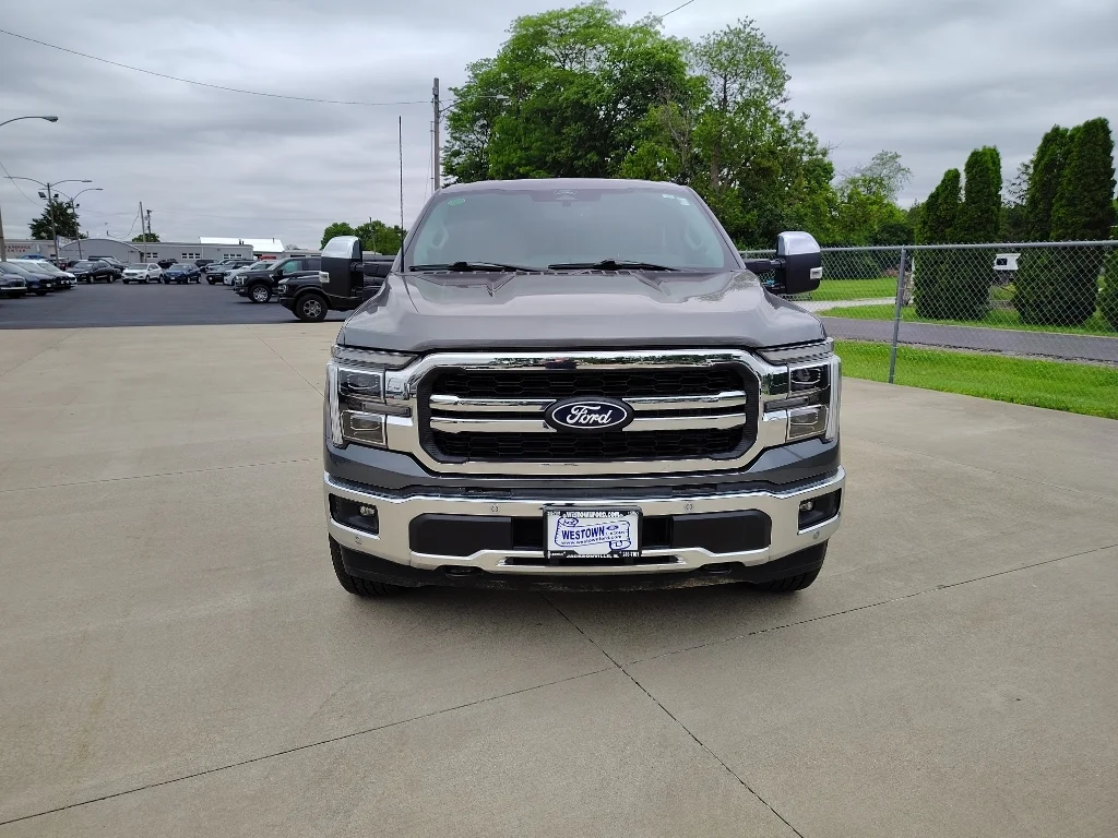 Used 2025 Carbonized Gray Metallic Ford LARIAT image 8