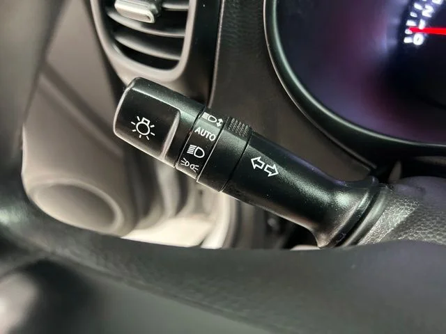 Used 2018 Silver Kia Base image 21