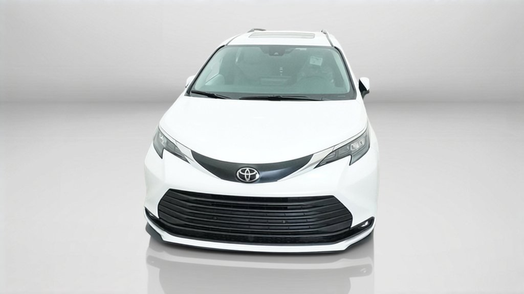 New 2026 Wind Chill Pearl Toyota XLE image 44