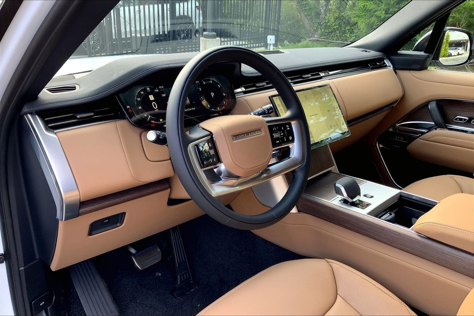 New 2026 Fuji White LAND ROVER SE image 8