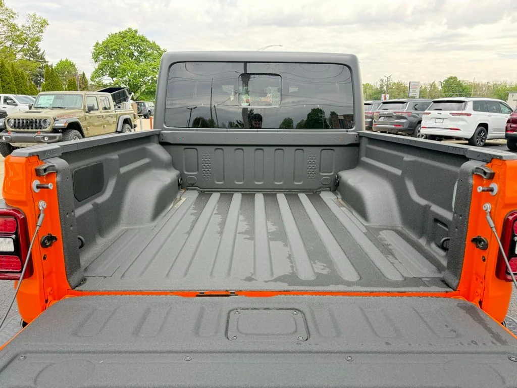 2025 Jeep Gladiator Willys - Photo 9