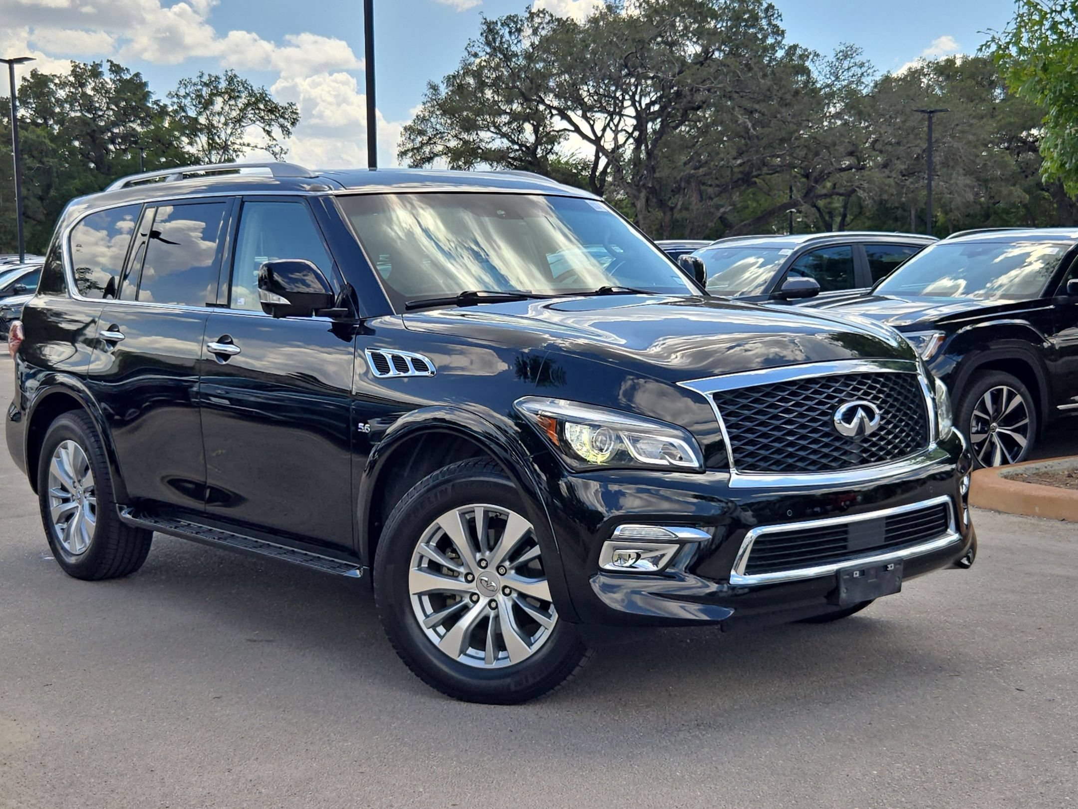 2017 INFINITI QX80
