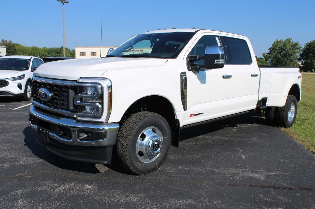New 2026 Star White Metallic Tri-Coat Ford F-350® King Ranch® image 3