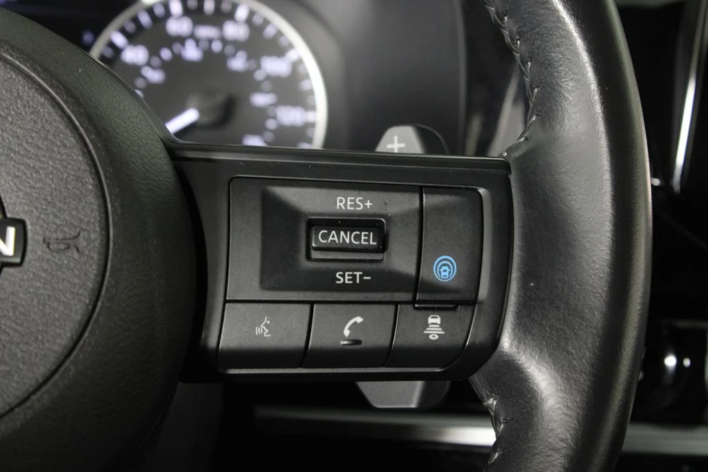 2025 Nissan Pathfinder SV - Photo 29