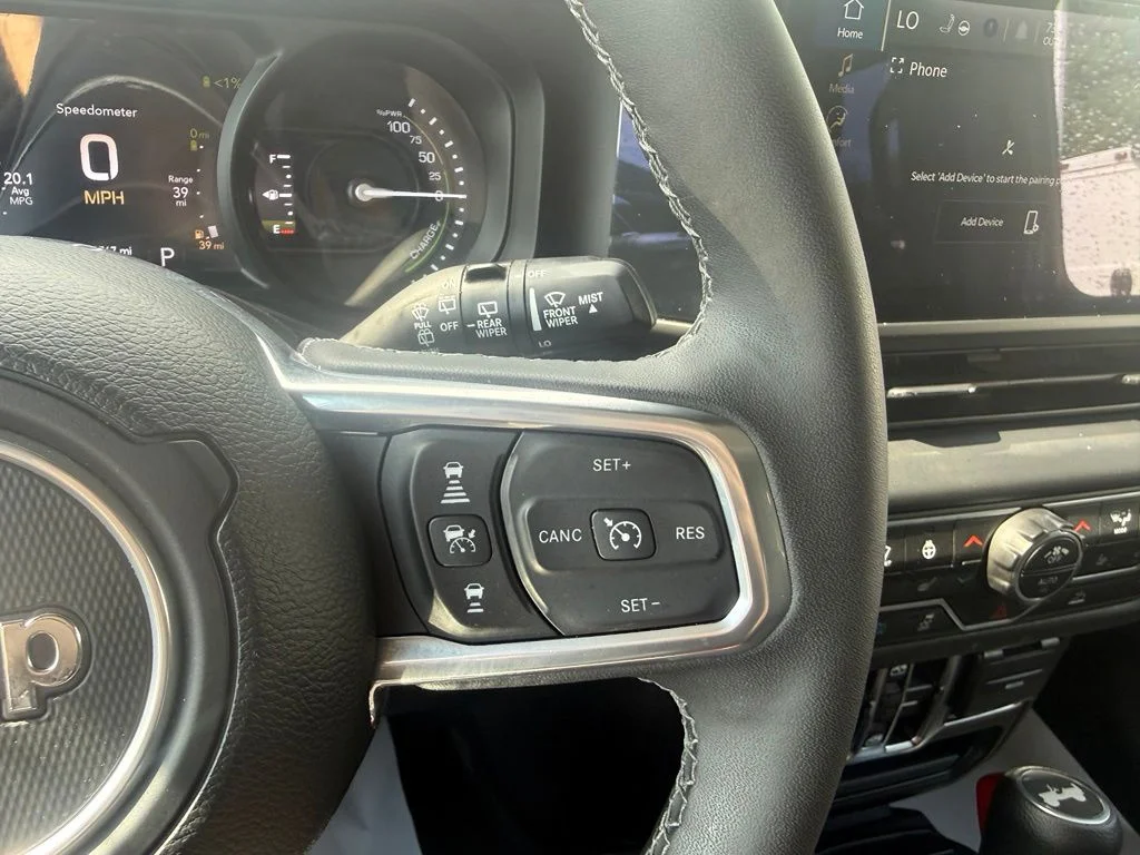 Used 2025 Gray Jeep Sahara 4xe image 21