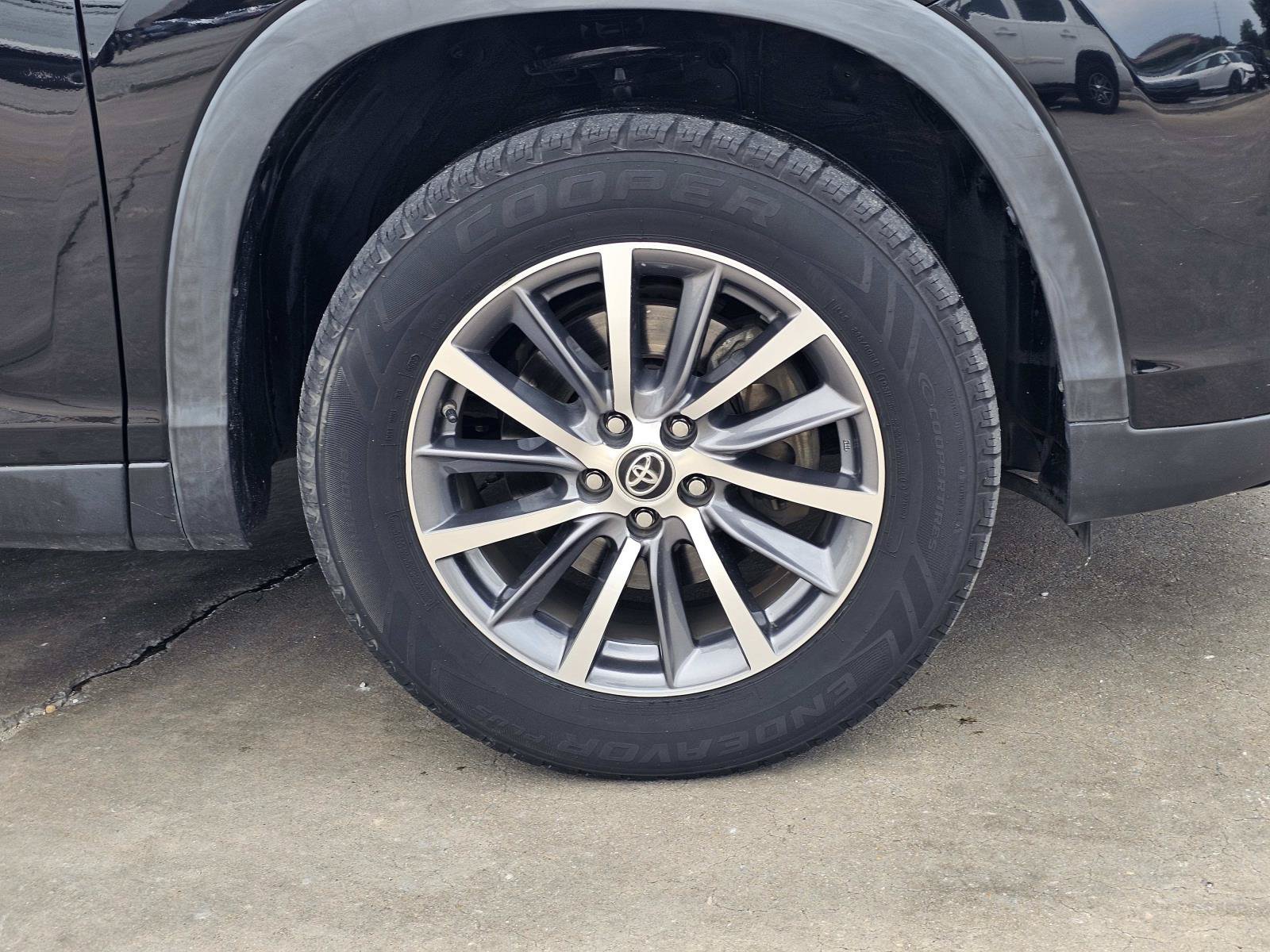 Used 2019 Black Toyota  image 6