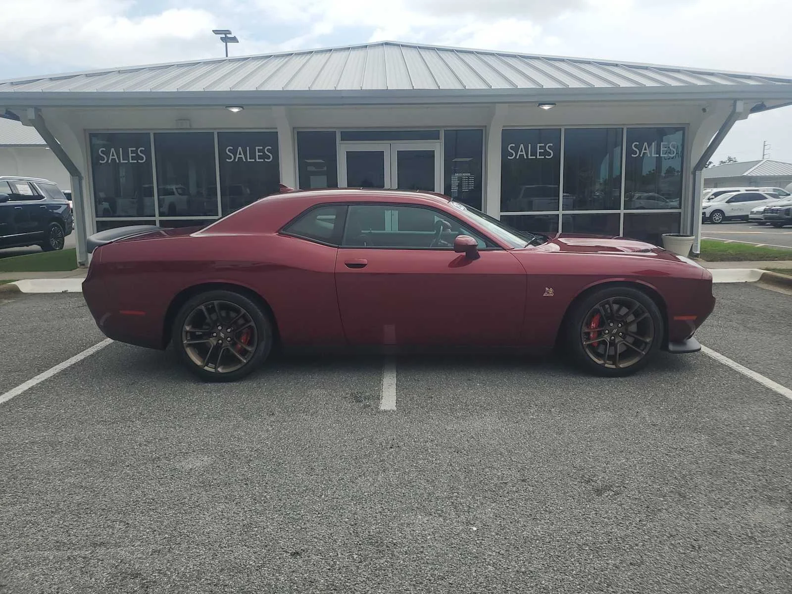 Used 2023 Maroon Dodge R/T Scat Pack image 9