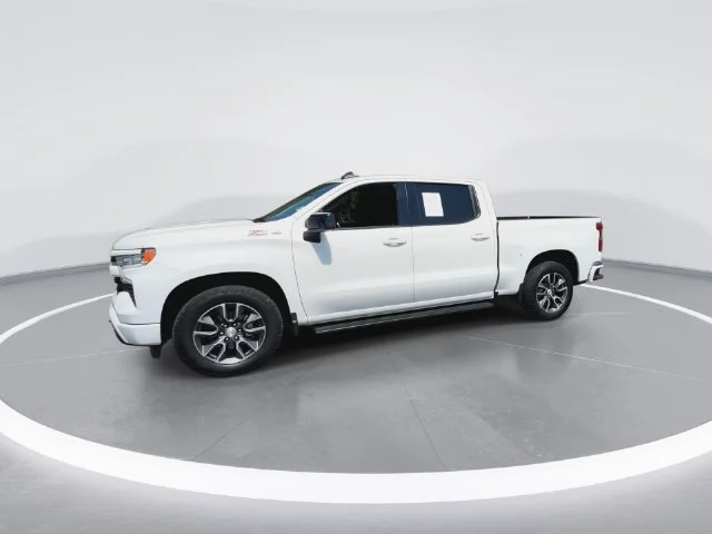 Used 2023 White Chevrolet RST image 5