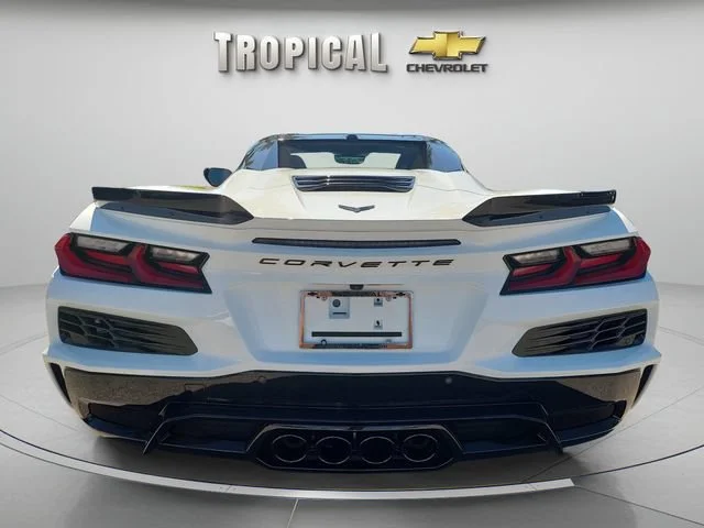 New 2025 Arctic White Chevrolet 3LZ image 4