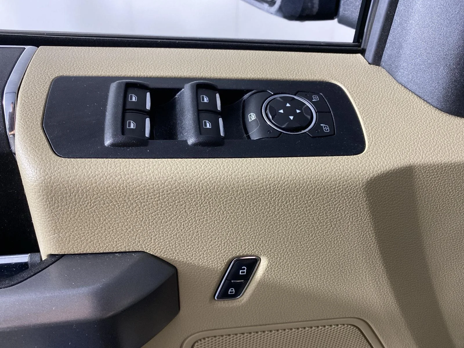 Used 2018 Blue Jeans Ford XLT image 20