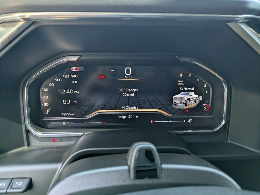 Used 2025 Silver GMC Denali image 31