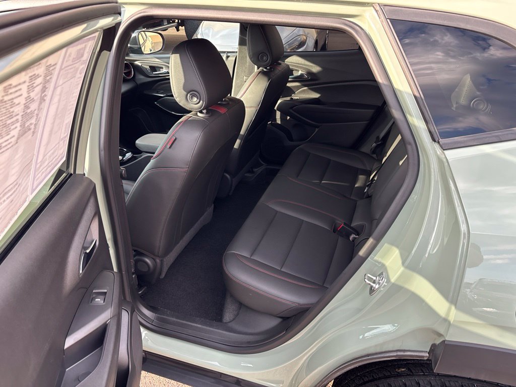 Used 2024 Green Chevrolet 2RS image 19