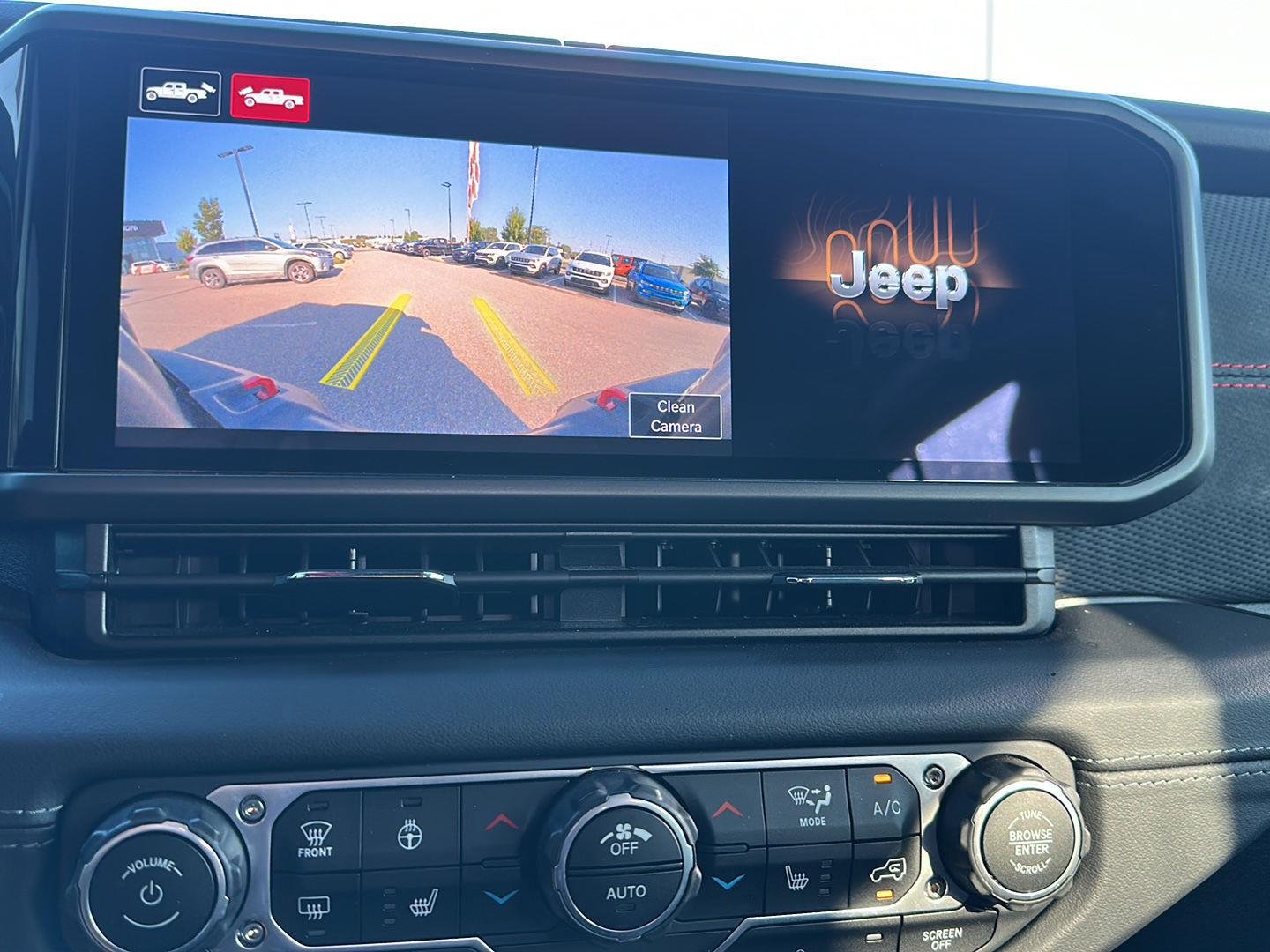 Used 2025 41 Jeep Rubicon image 21