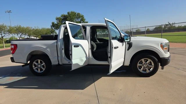Used 2022 White Ford XL image 2