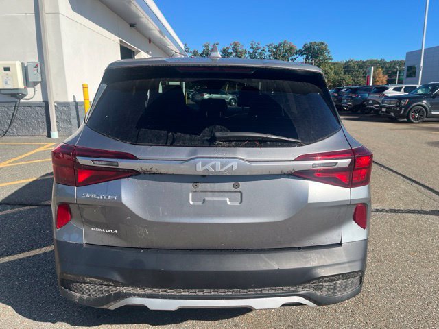 Certified Used 2023 Gray Kia LX image 4