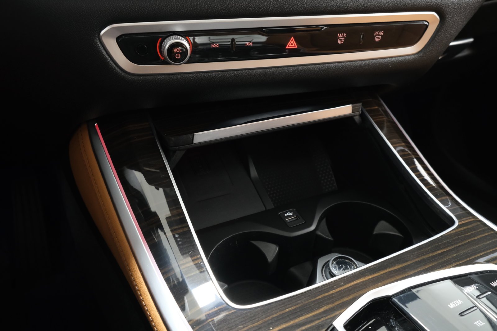 Used 2024 Alpine White BMW xDrive40i image 20
