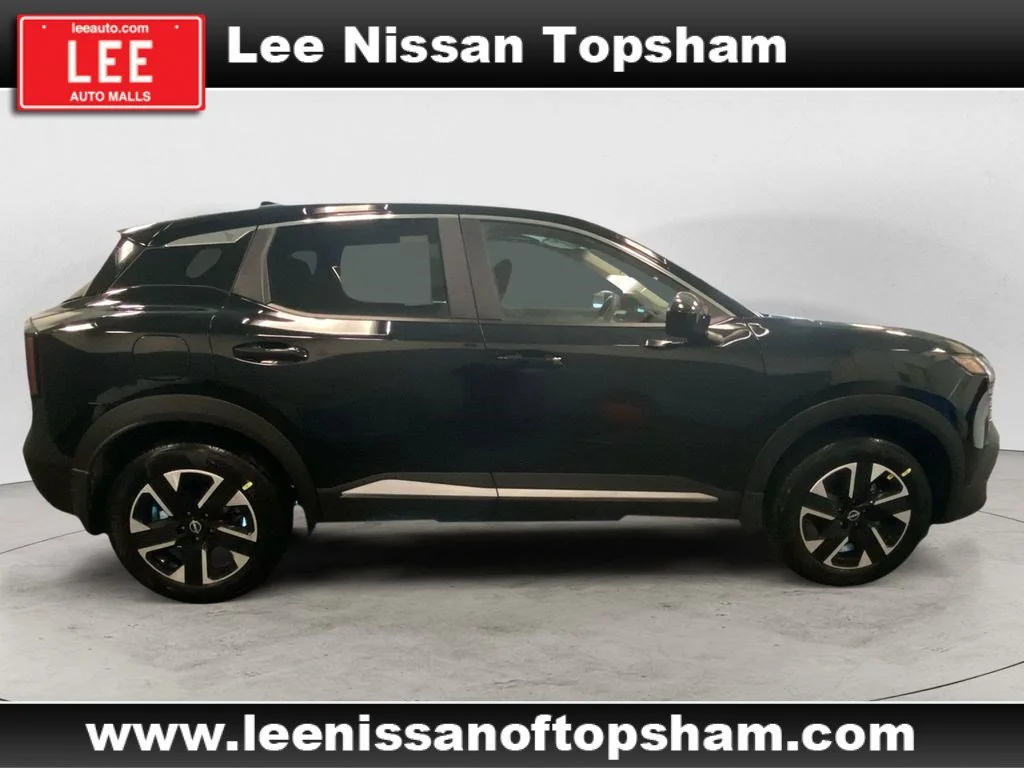 Used 2025 Super Black Nissan SV image 7
