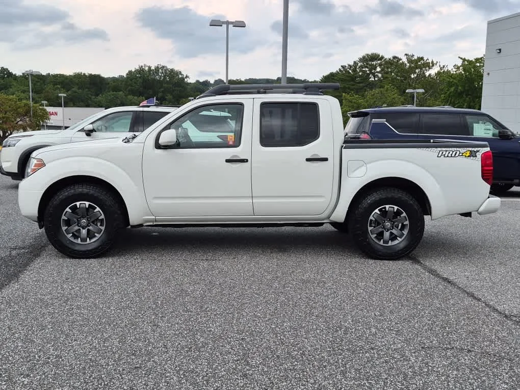 Used 2020 Glacier White Nissan PRO-4X image 5