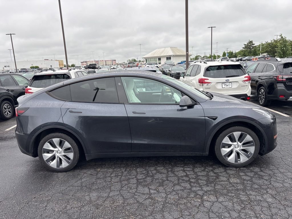 Used 2024 Tesla Model Y Long Range with VIN 7SAYGDEE1RA253711 for sale in Columbus, OH