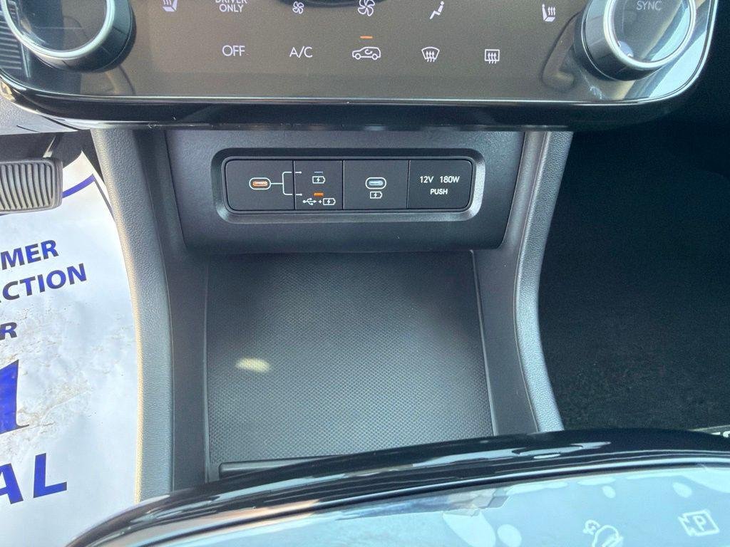 New 2026 White Hyundai SEL FWD image 18