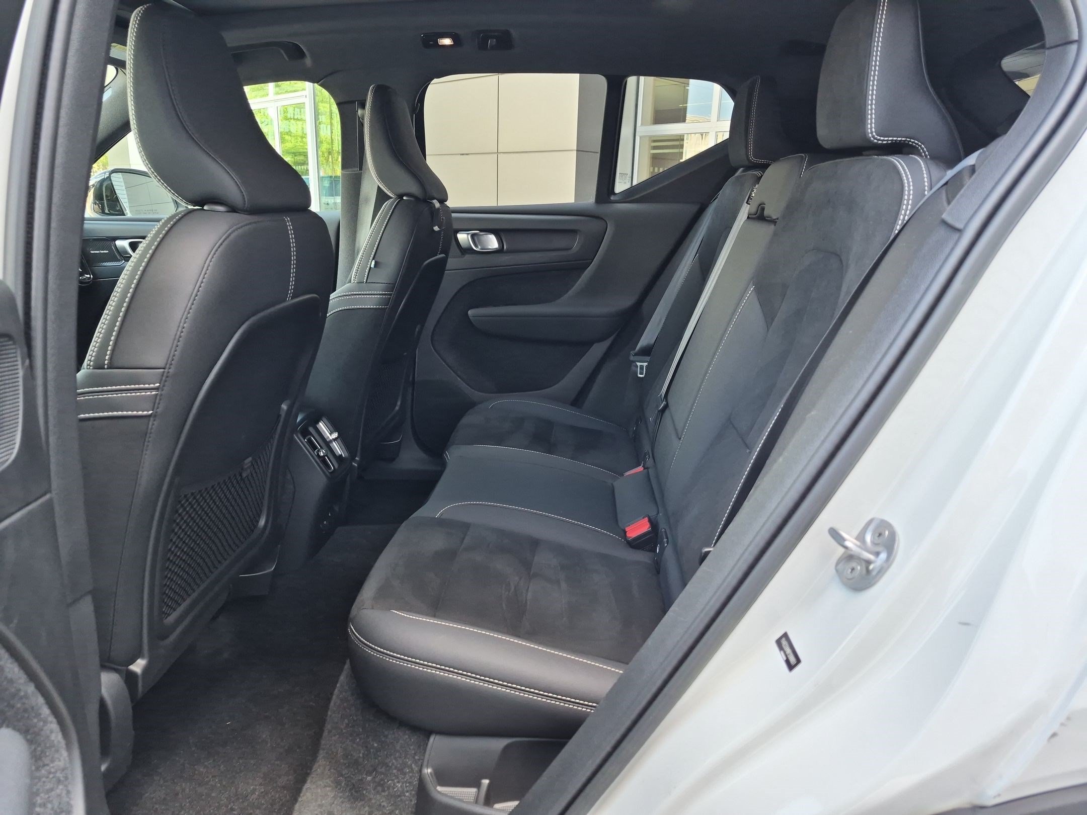Certified Used 2023 Crystal White Volvo Ultimate image 26