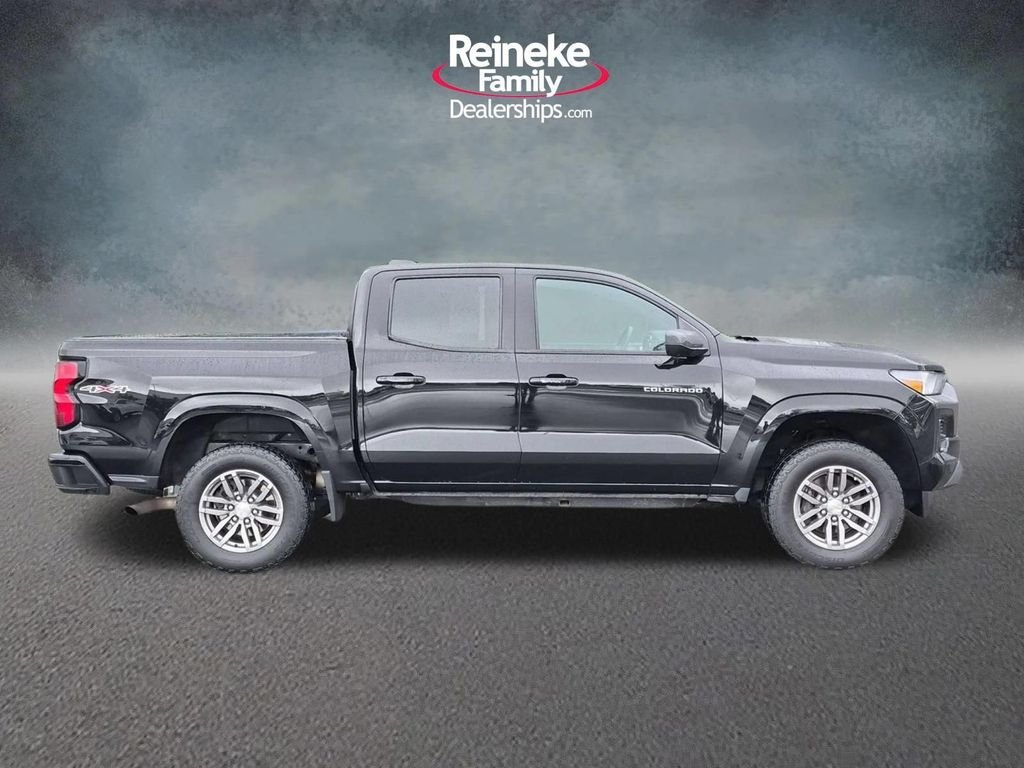 Used 2023 Black Chevrolet LT image 4