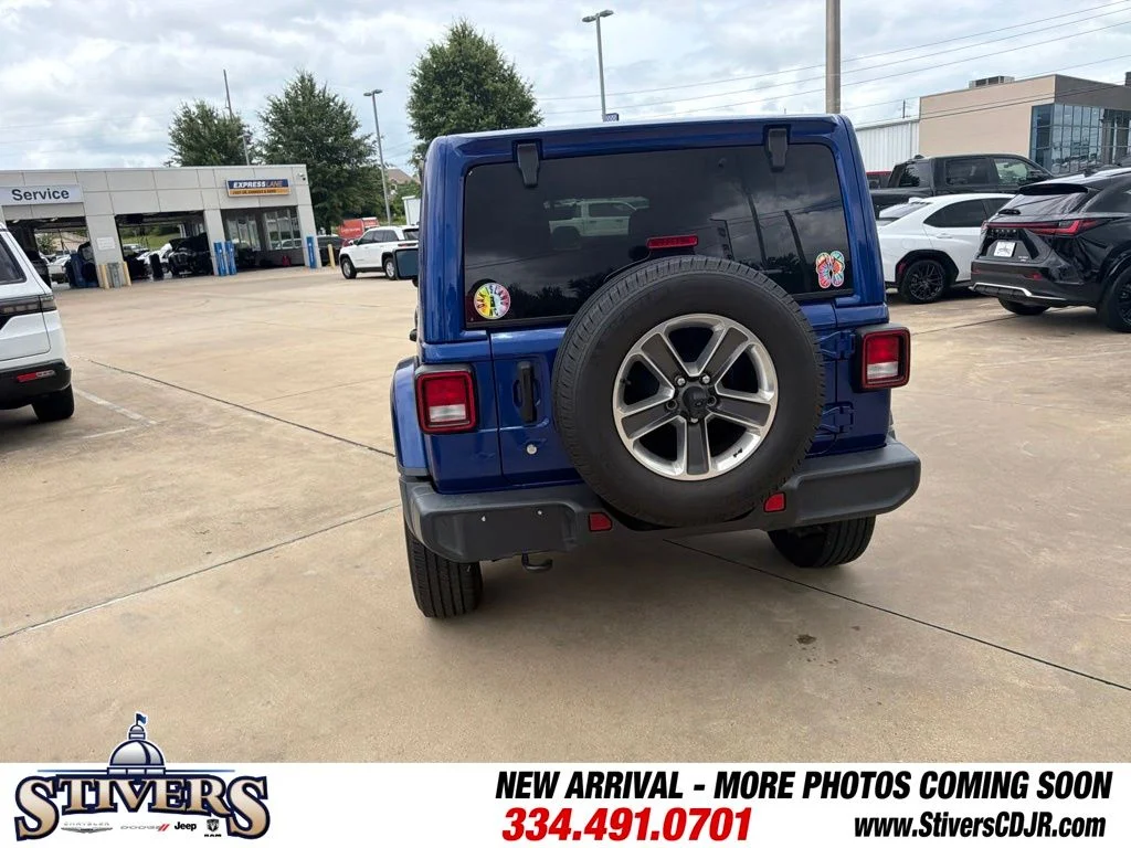 Used 2018 Blue Jeep Unlimited Sahara image 8