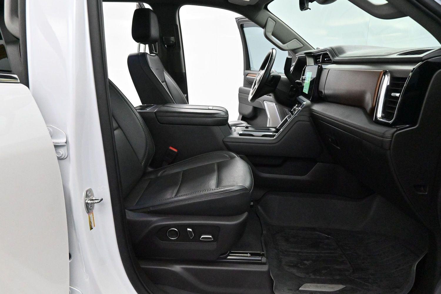 Used 2024 White Frost Tricoat GMC Denali image 33
