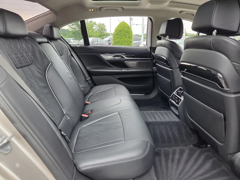 Used 2022 Silver Metallic BMW 750I XDRIVE SEDAN image 19