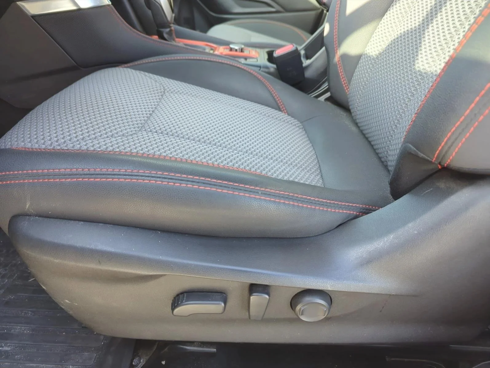 Used 2021 Crystal White Pearl Subaru Sport image 12