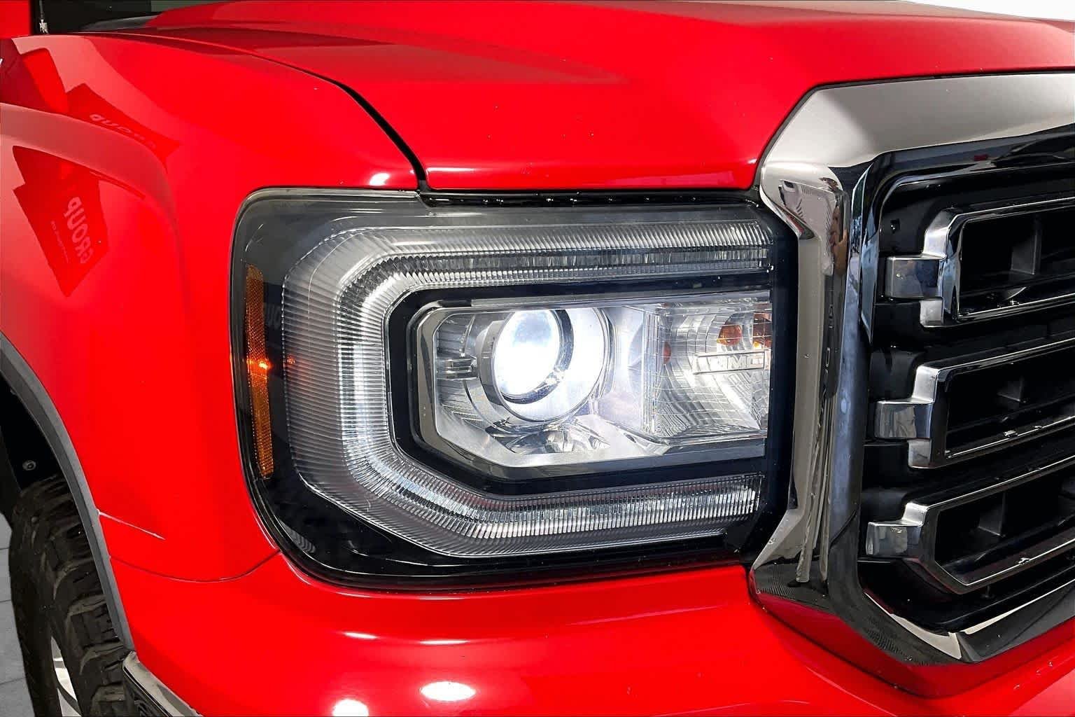 Used 2018 Cardinal Red GMC SLE image 26