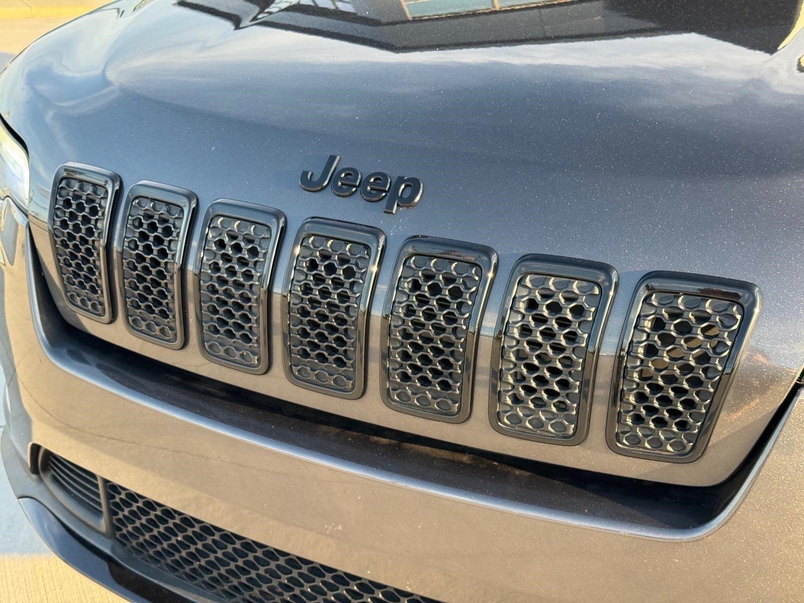 Used 2019 Sting-Gray Clearcoat Jeep Altitude image 9