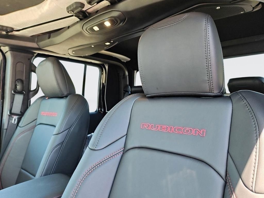 New 2026 Black Clearcoat Jeep Rubicon X image 17