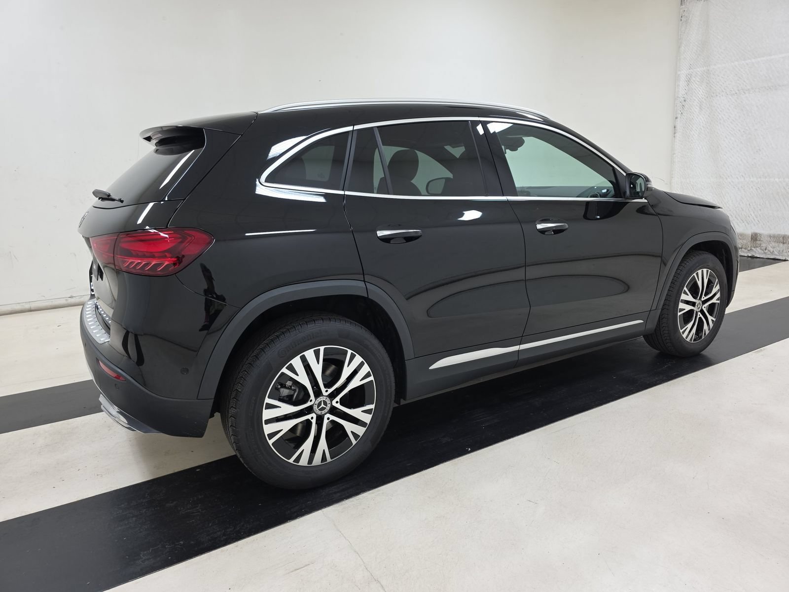 Certified Used 2025 Black Mercedes-Benz GLA 250 image 5