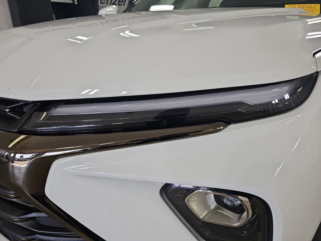 Certified Used 2024 Summit White Chevrolet ACTIV image 35