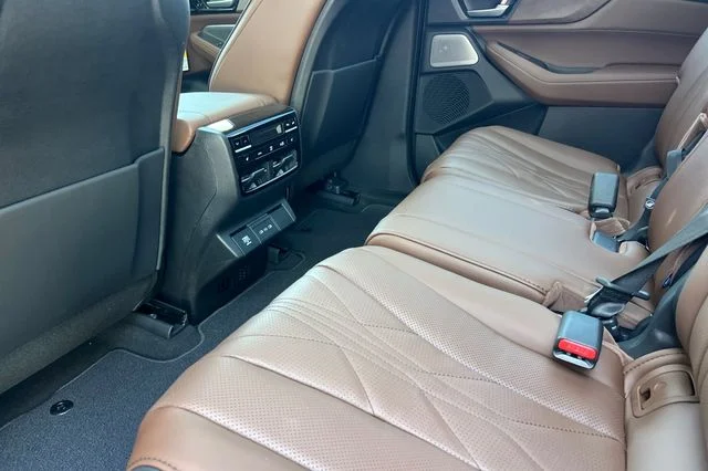 New 2026 Majestic Black Pearl Acura Advance Package image 9