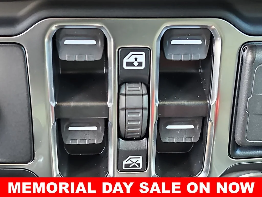 2025 Jeep Gladiator Mojave - Photo 28