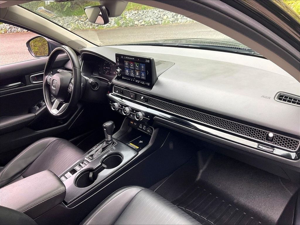 Used 2023 Black Honda Touring image 14