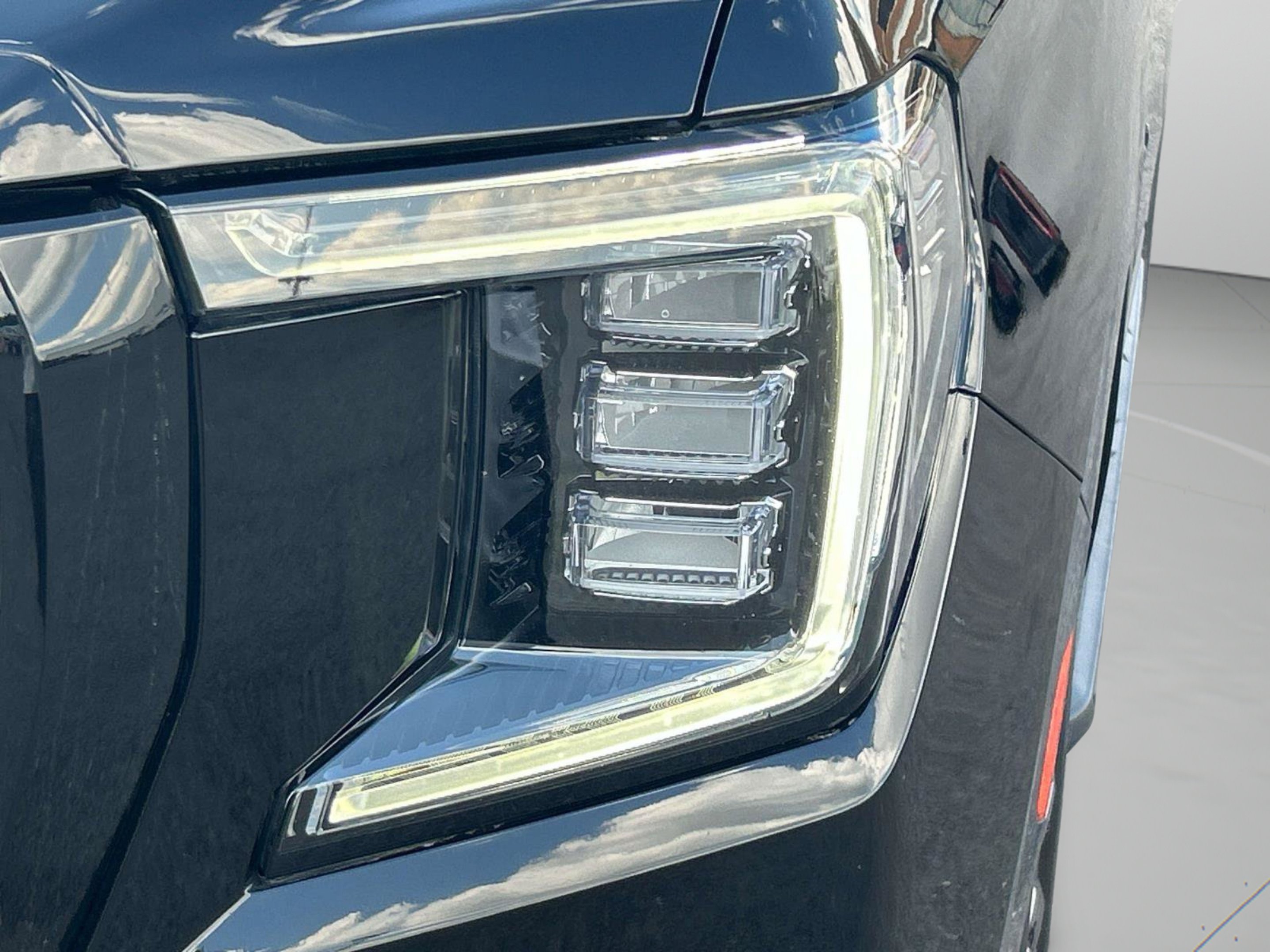 Used 2023 Onyx Black GMC Denali image 42