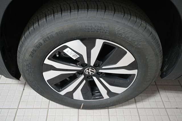 New 2026 Black Volkswagen 2.0T SE image 18