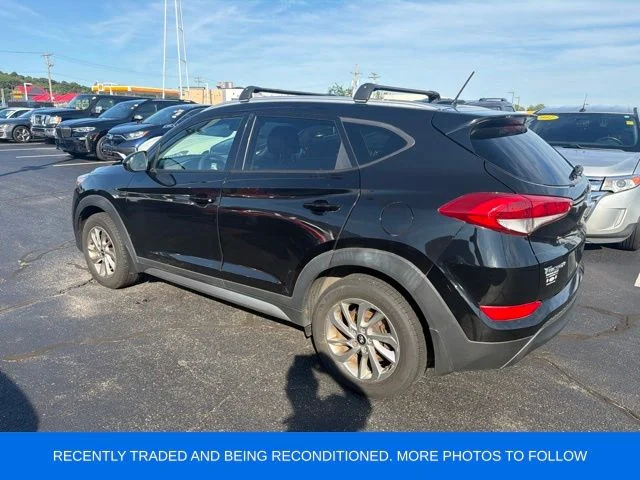 Used 2017 Black Hyundai SE image 6