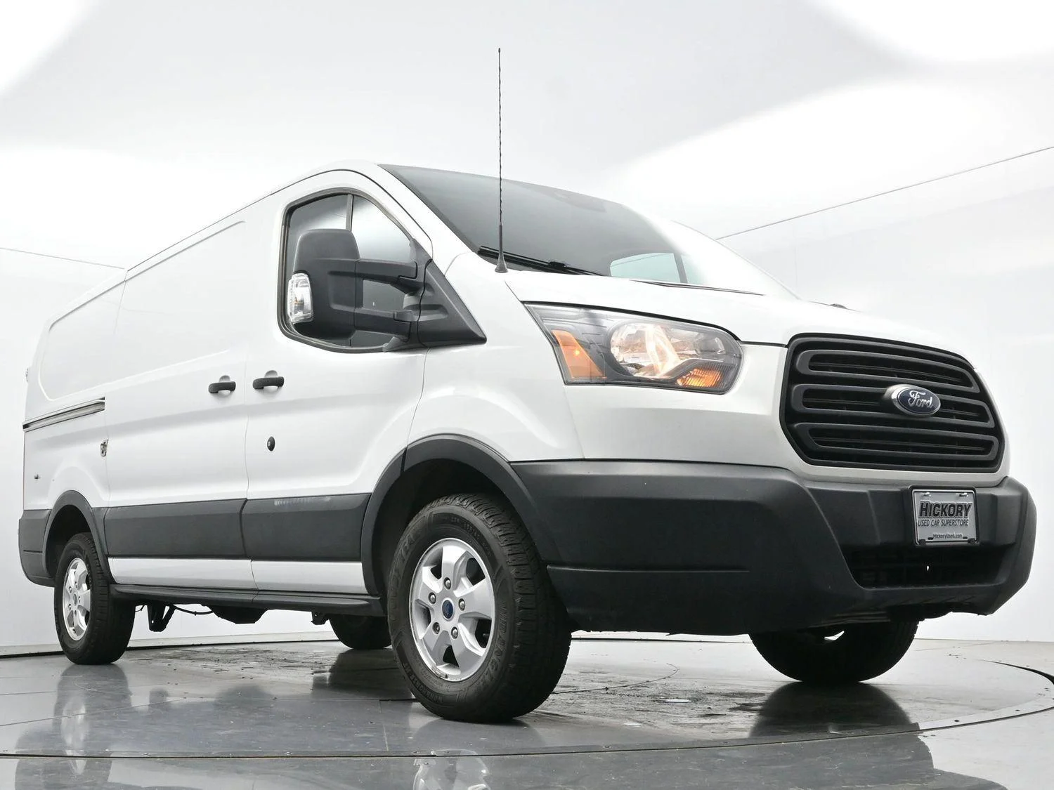 Used 2019  Ford 250 image 43