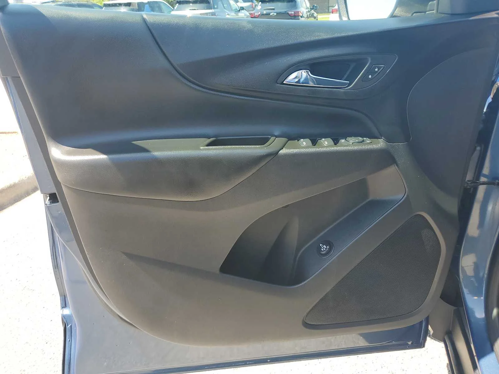 Used 2024 Lakeshore Blue Metallic Chevrolet LT image 15