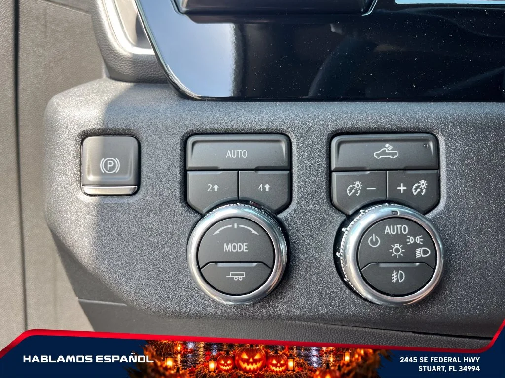 New 2026 Sterling Metallic GMC Elevation image 18
