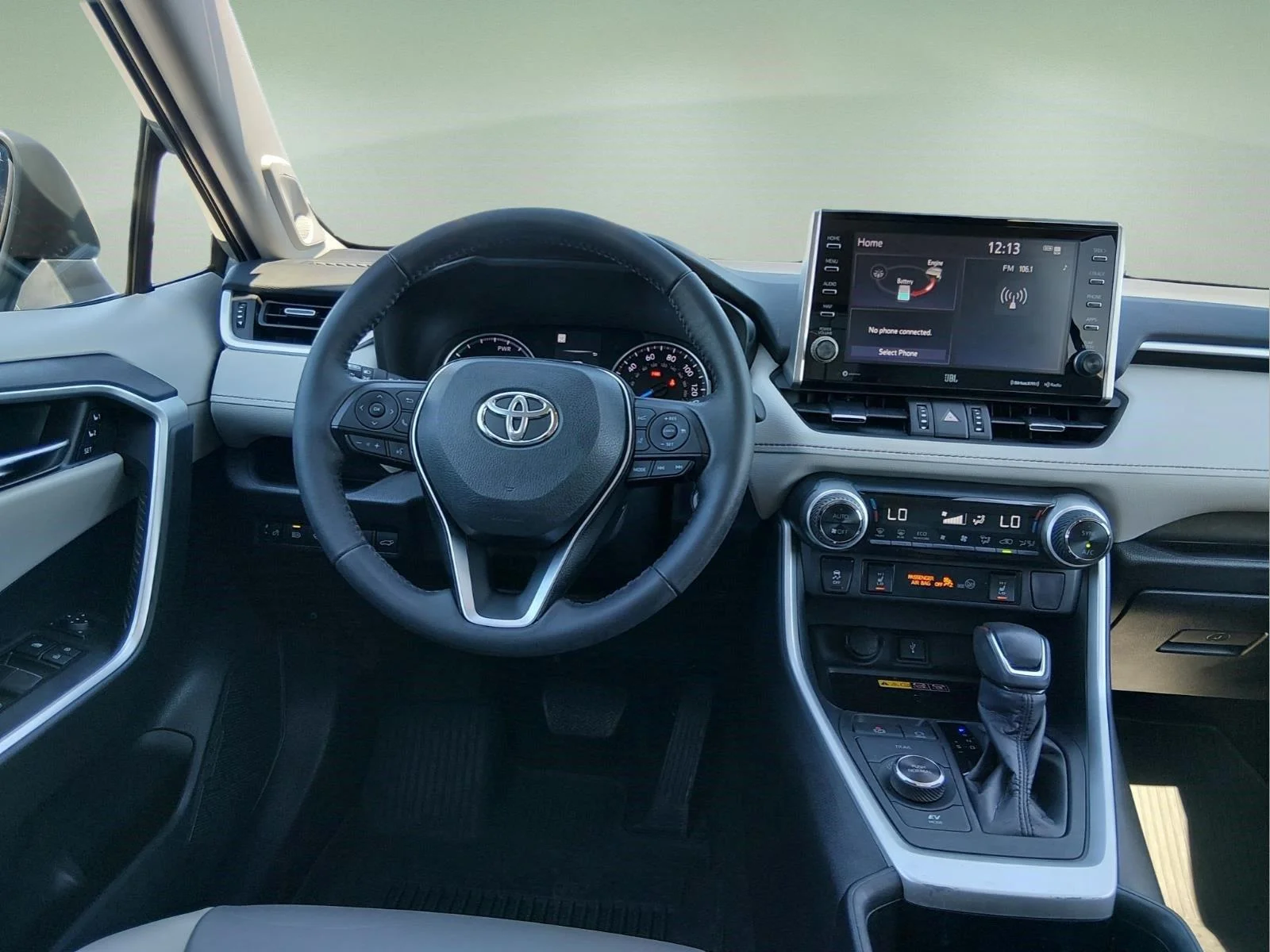 Used 2022 Lunar Rock Toyota XLE Premium image 16