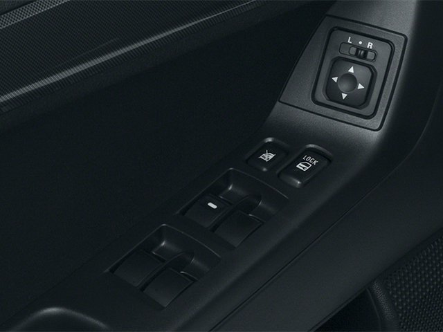 Used 2014  Mitsubishi ES image 17