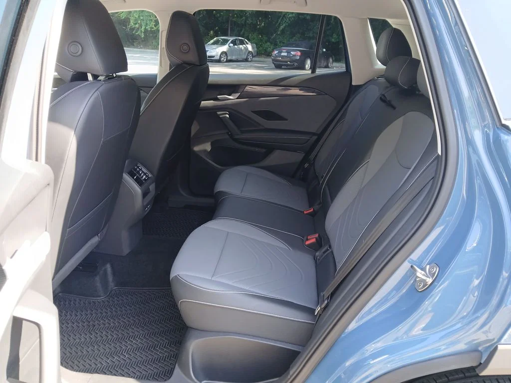 Certified Used 2026 Blue Volkswagen SE image 25