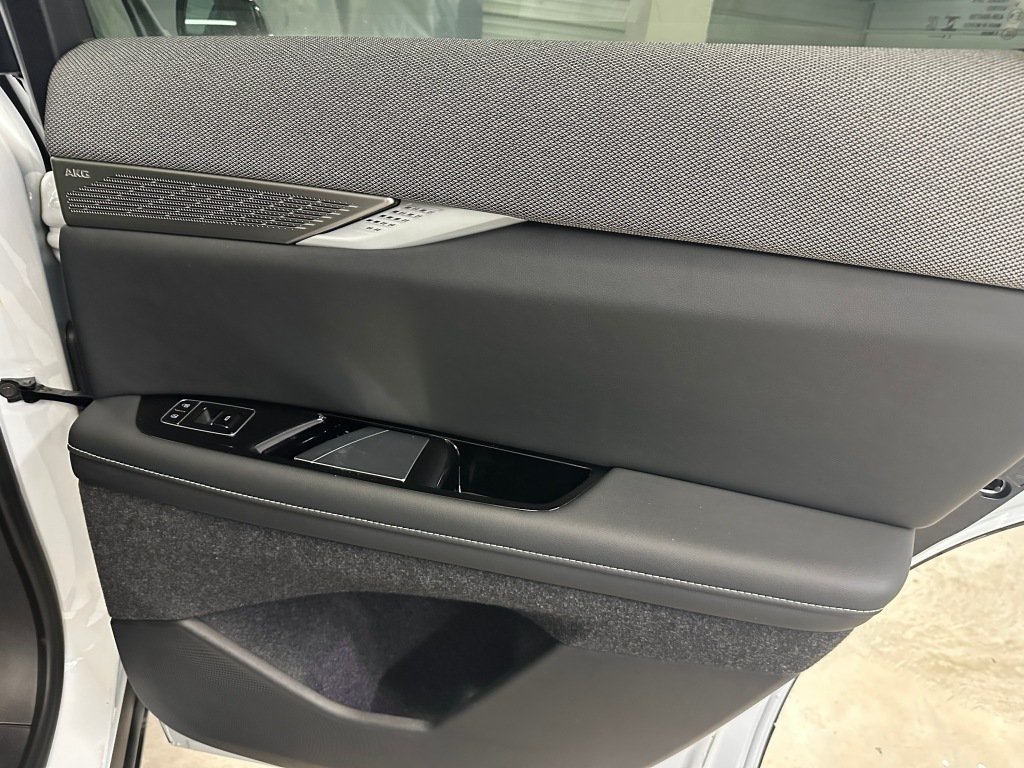2027 Cadillac OPTIQ Premium Sport - Photo 29