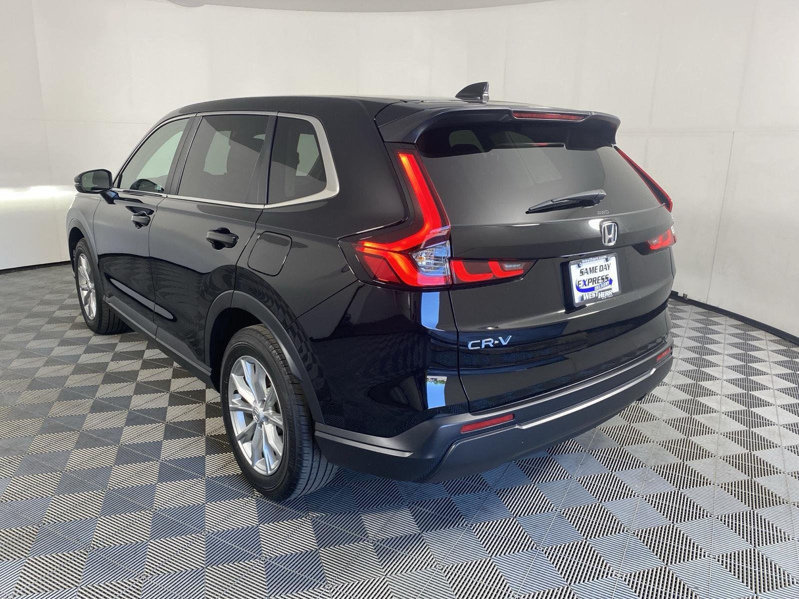 Certified Used 2024 Crystal Black Pearl Honda EX image 5